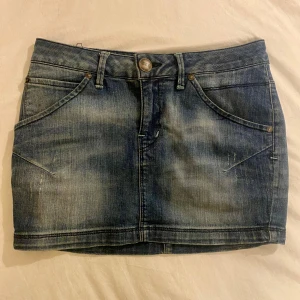 ONLY jeanskjol - Jättefin jeanskjol från ONLY i bra skick❤️💖 Storlek w26💖 