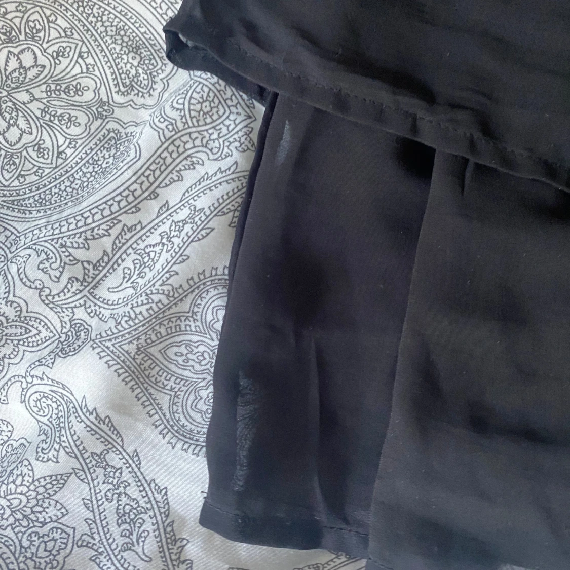 Svart volangkjol  - 90