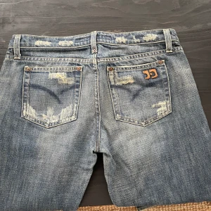 Joe’s jeans stl 29 - Är i bra skick, lätt utställda, stl 29. 