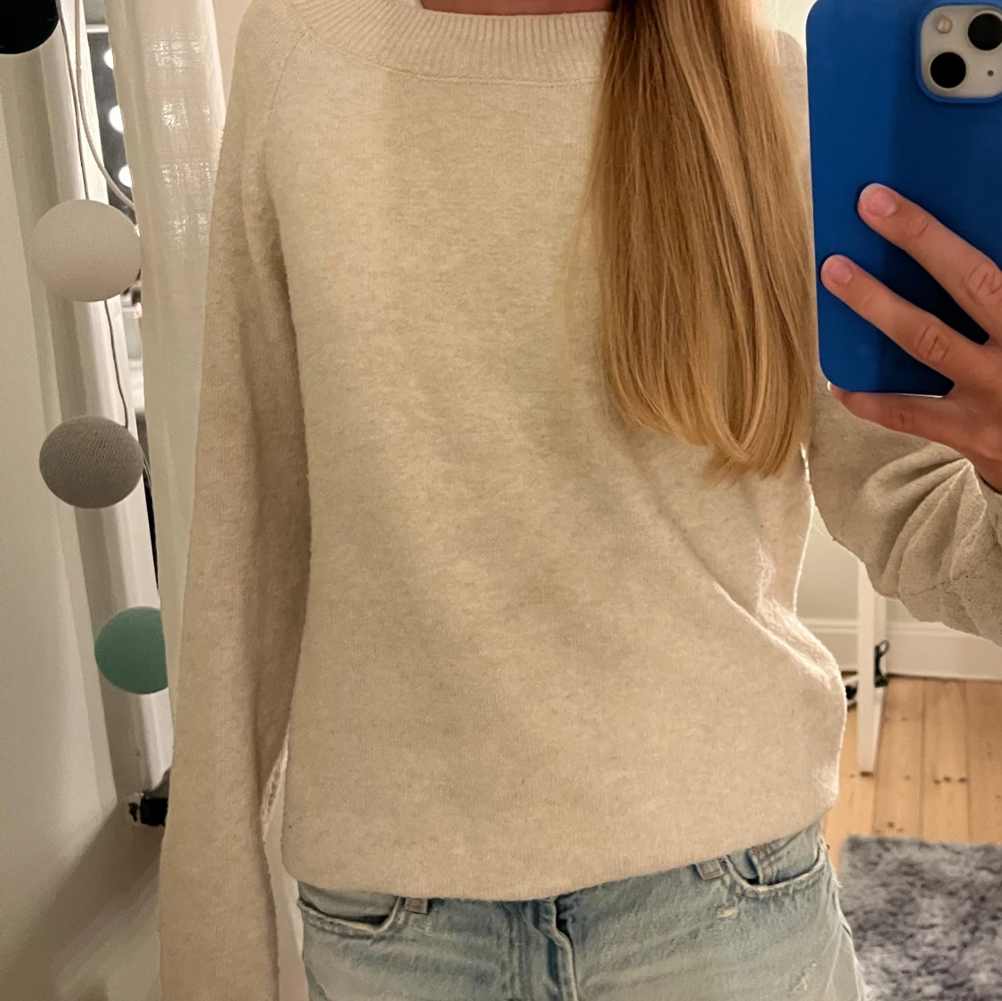 Beige stickad tröja