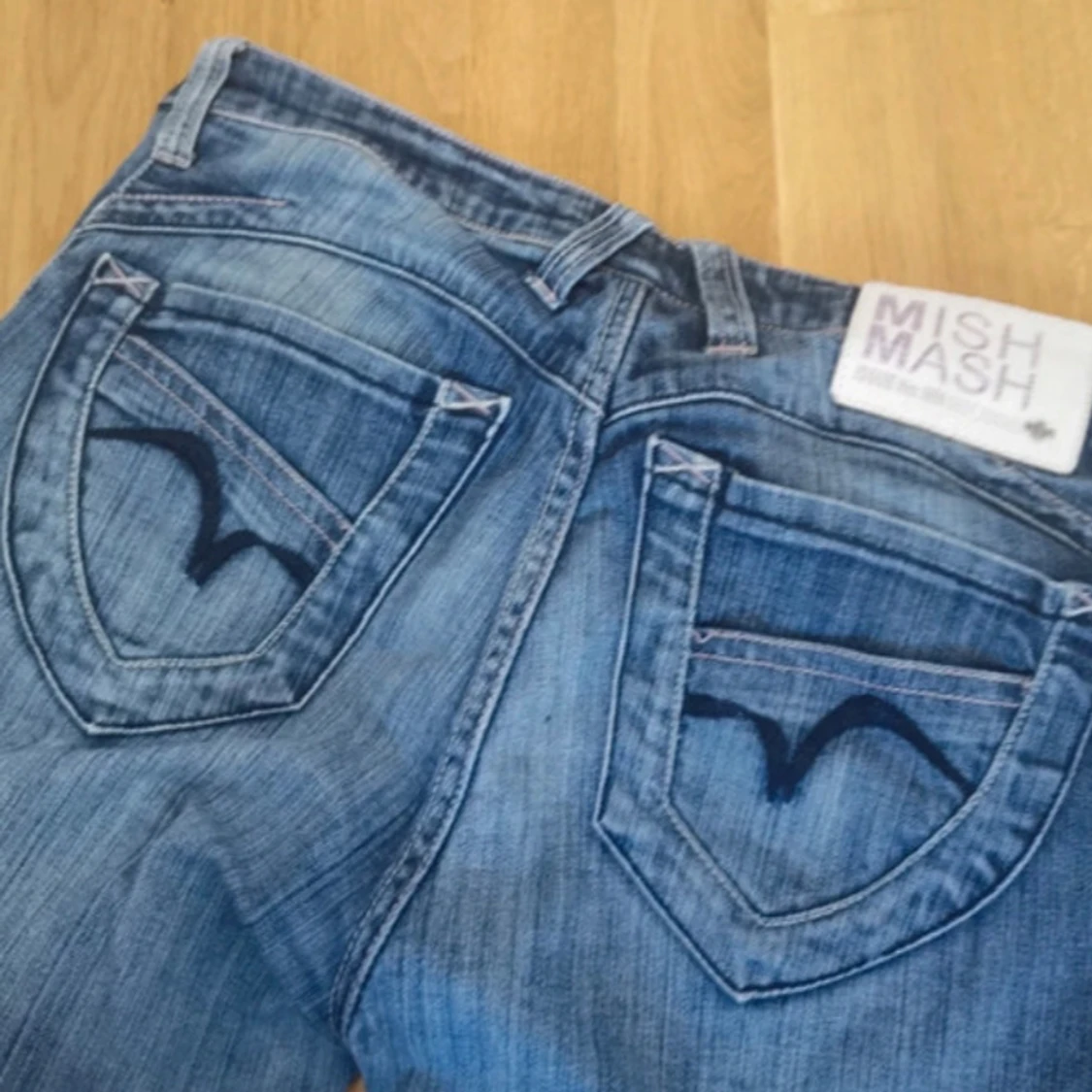 Lågmidjade utsvängda yk2 jeans  - 90