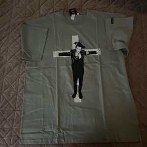 T-shirt med tryckk - Cool