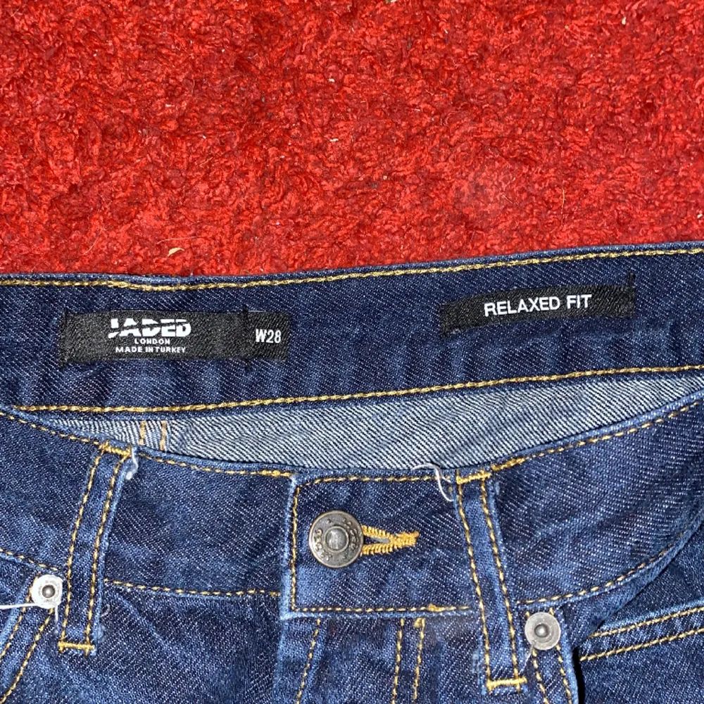 Mörkblåa jaded London jeans, väldigt bra skick, supersnygg passform. Jeans & Byxor.