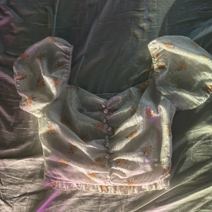 Topp - En söt och fin topp man kan ha på sommaren 