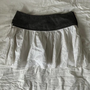 Söt kjol - Så söt och glittrig. Perfekt till sommaren eller nu med ett par snygga tights