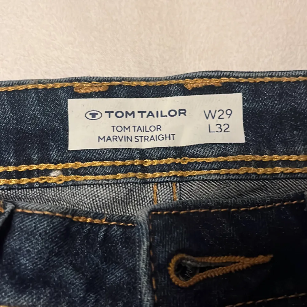 Tom tailor jeans i top skick! Inte riktigt min stil. Fick i julklapp så knappt andvända!. Jeans & Byxor.