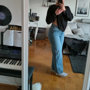 Jeans - Aldrig använda jeans. Storlek 40 men mer som M. 