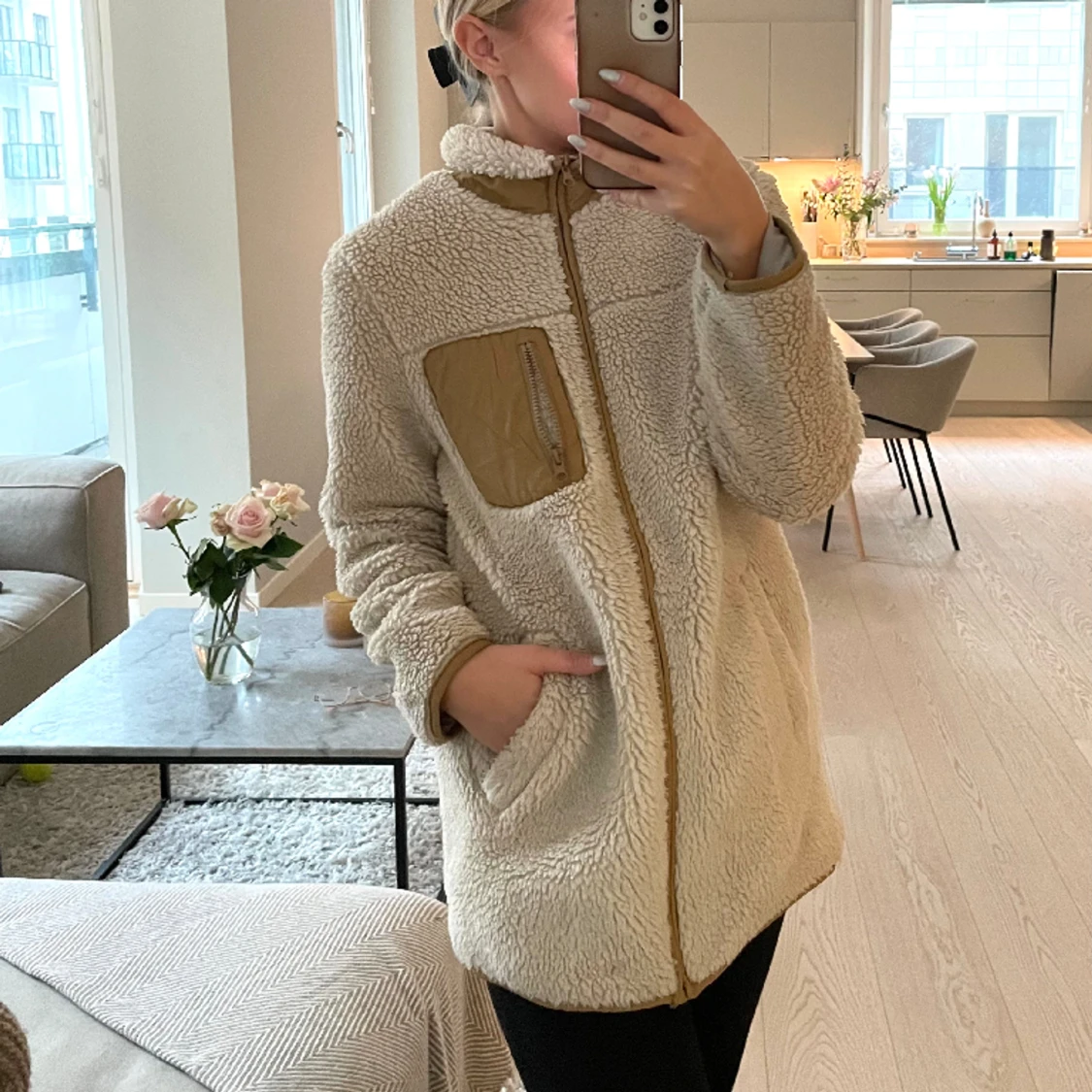 Beige Teddy jacka  - 90