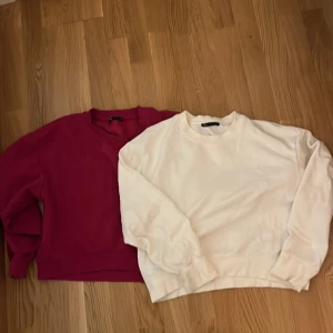 2 Zara Cropped Tröjor  - 2 Stycken Zara tröjor, storlek L/M, bra skick, använt sällan, cropped fit 
