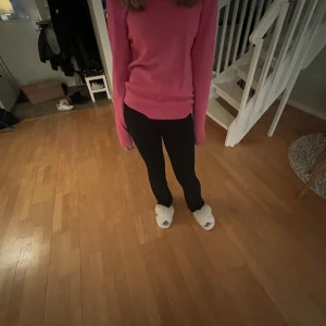 Tröja  - Jätte söt tröja från vila💕 säljer då den inte kommer till användning längre Nypris 269