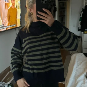 Tröja  - Jätte bra skick men använd! 