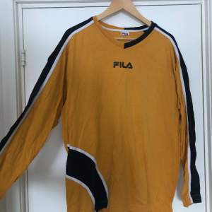 Oversized gul retro tröja