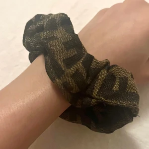 Fendi scrunchie - Fendi scrunchie 