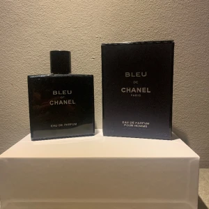 Blue de chanel - Bl€u d€ ch@nel - måste skriva så för plick tar ner min annons annars… 80/100ml ish. Full presentation.  Hör av er vid frågor eller fler bilder. Kolla in andra annonser för samfrakt!