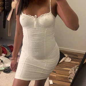 Klänning - Aldrig använd