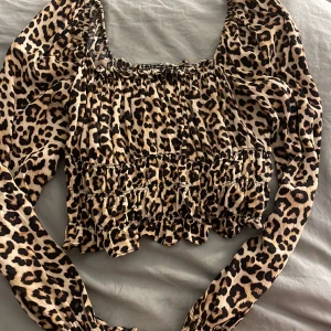 Leopard mönstrad topp - Strl L