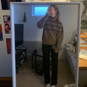 Helt ny Urban pioneers tröja  - Säljer min helt oanvända Urban pinoneers tröja som är köpt på sandelins för 1995kr. Den är gjord på kid mohair och ull. Säljer för 1000kr men pris går att diskutera. 