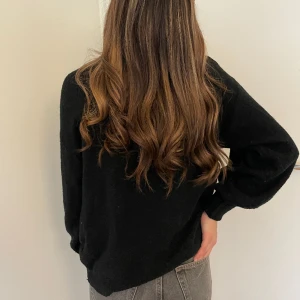 Stickad tröja - Stickad tröja i bra skick