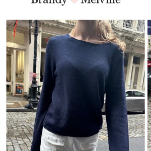 Stickad tröja - Säljer denna stickade tröja från brandy mellville. Den är köpt nyligen och aldrig använd. Köpt för 350 kr