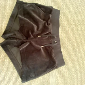 Juicy shorts  - Storlek s skick mkt bra använda 1 gång 