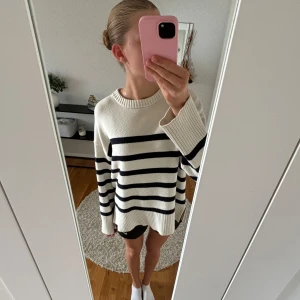 Stickad tröja  - Använd men fortfarande fin❤️