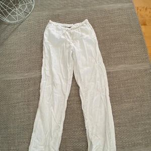 Linné byxor  - Storlek s Skick bra 