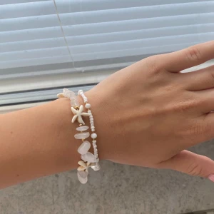 🥥🐚🌺 - Armband/ fotlänkar som är justeringsbara i storlek. Båda för 100kr eller en för 70kr💞 