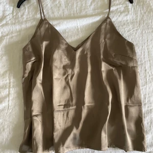 Linne - Är i gott skick och har ej använts 