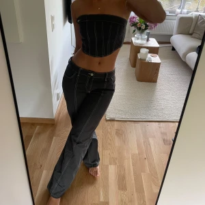 Grått sett  - Grått sett ifrån NAKD  Topp storlek  36 och byxor storlek 38