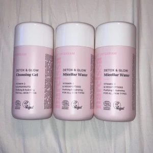 Micellar Water och Cleansing gel - Två micellar vatten och en cleansing gel.  Fick dem i födelsedagspresent men vet att jag inte kommer använda dem så har därför inte testat dem. Föredrar andra produkter. Kostar runt 150kr styck. Men säljer alla för 199kr. Pris är diskuterbart. 