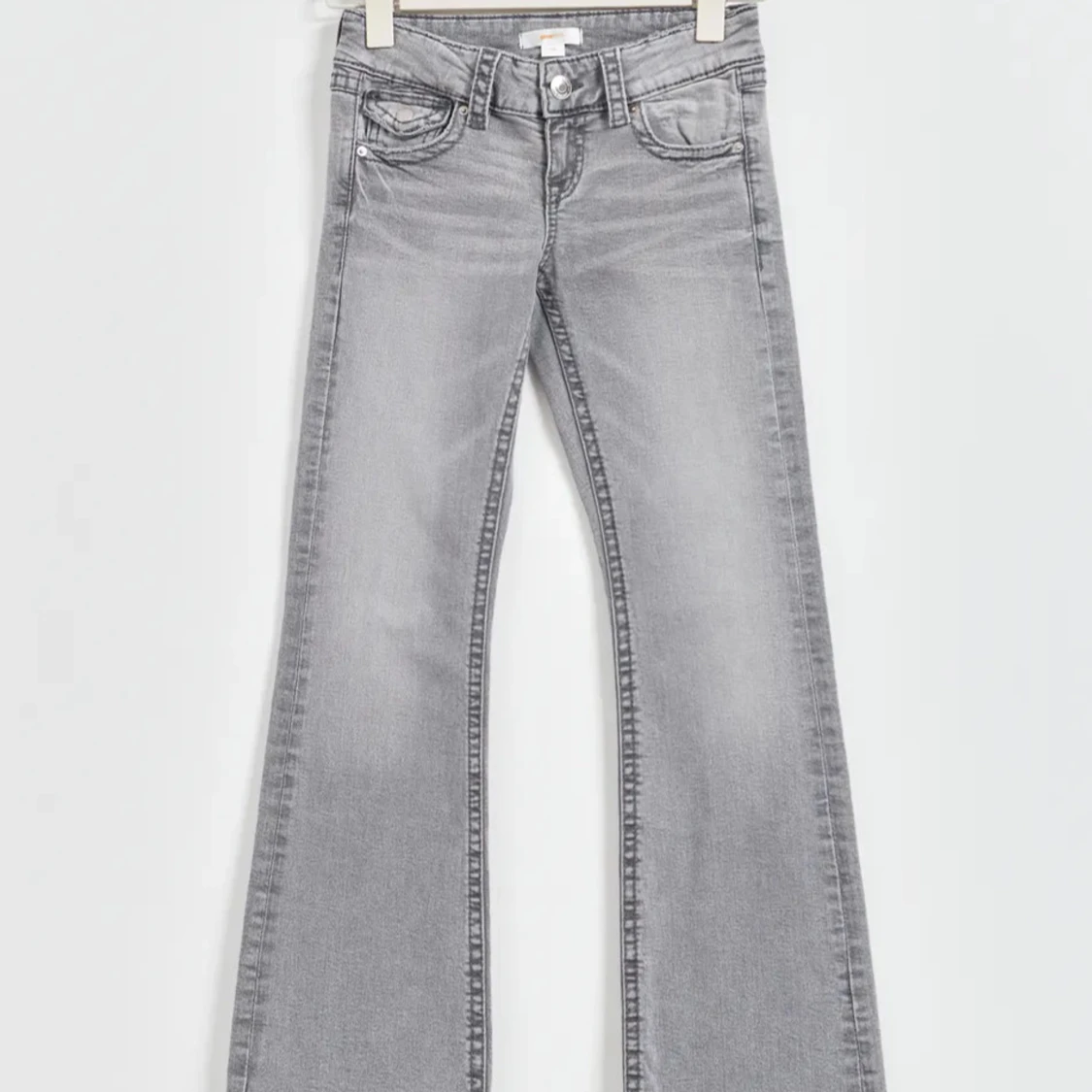 Low waist bootcut jeans