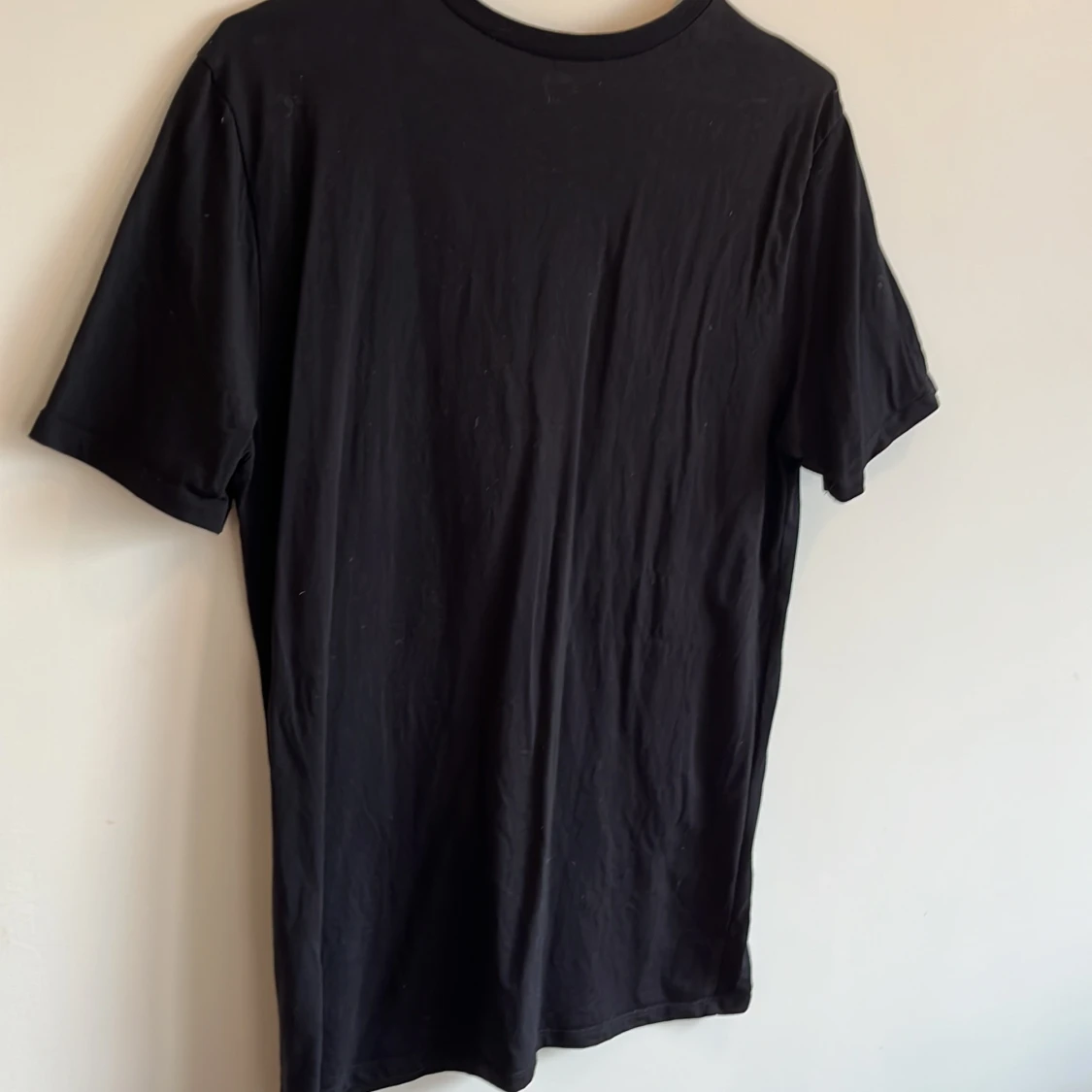 Svart t-shirt med pantertryck - 90