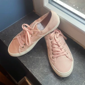 Gant skor - Hej, används men i bra skick, Perfekta nu under sommaren. Pris kan diskuteras!