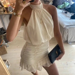 Klänning  - SUPERSNYGG!