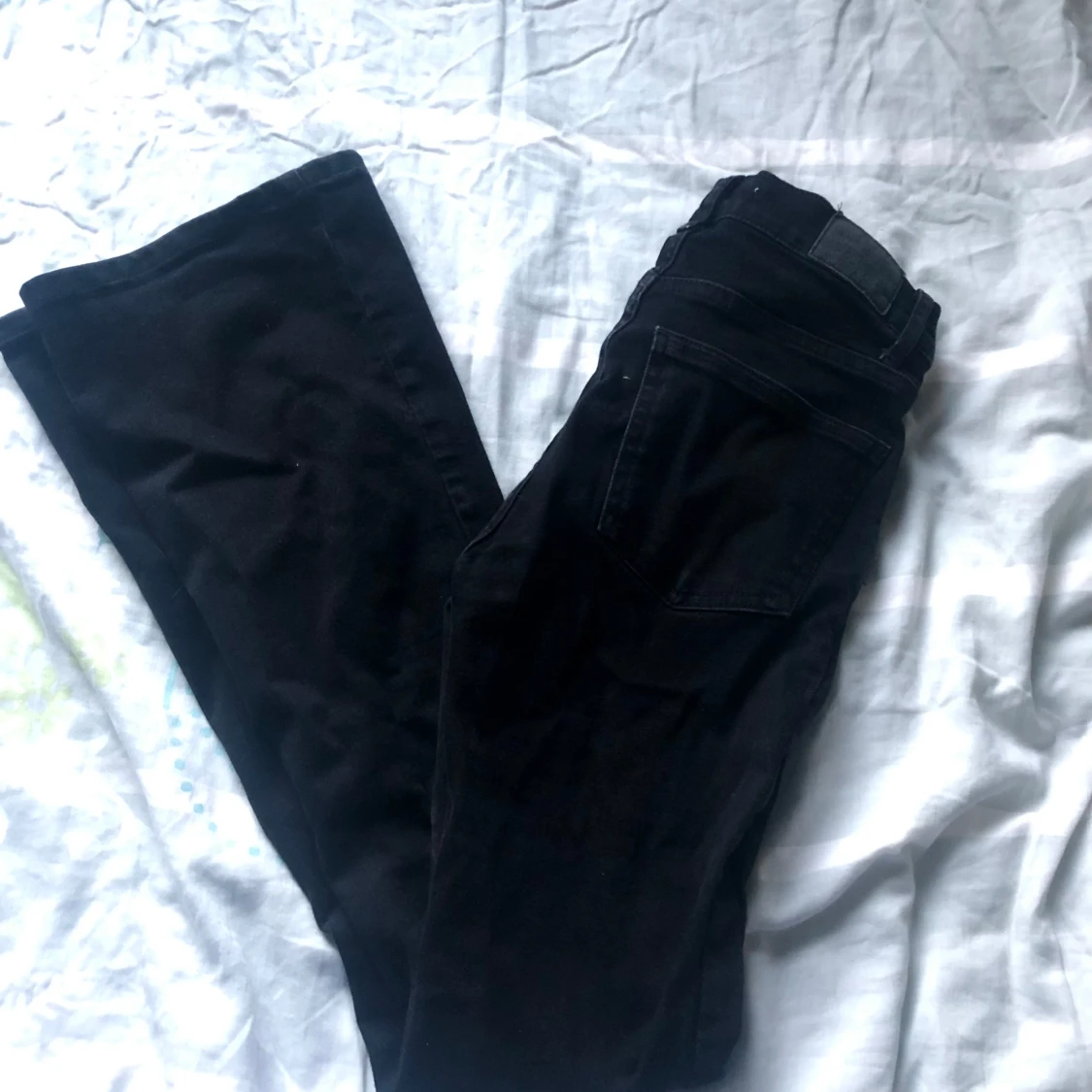 Svarta Bootcut jeans från Gina Tricot - 90