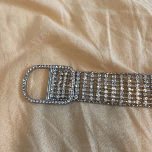 Glittrigt bälte - Mycket bra skick