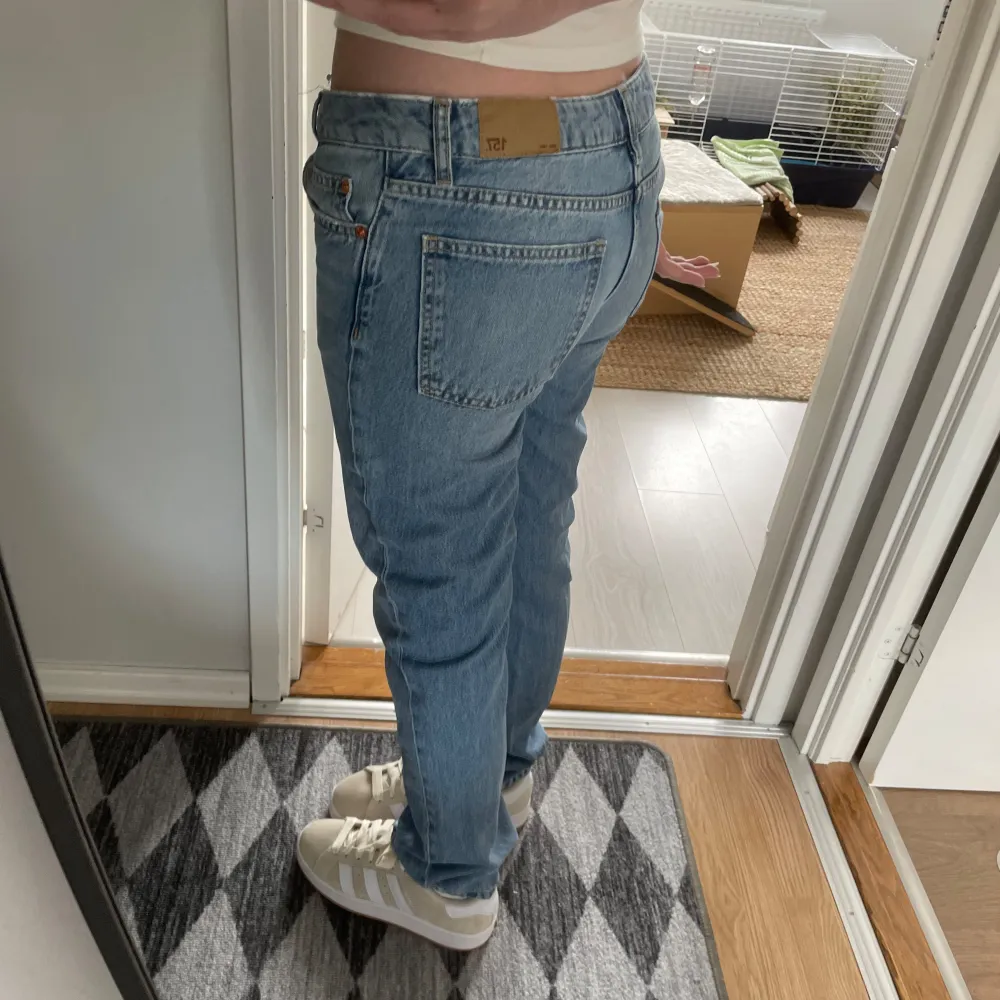 Jeans från lager157, använda ett fåtal gånger och är i hur bra skick som helst. Älskar dem men är tvungen att sälja då det inte passar längre! (Priset går att diskutera). Jeans & Byxor.