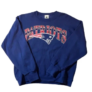 Snygg tröja  - Säljer denna tröja jag köpte för några dagar sen på Plick då den inte passade 