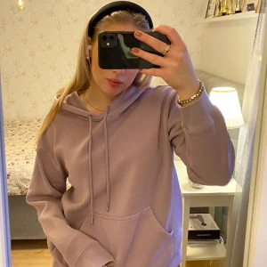 Ljuslila hoodie  - Ljuslila hoodie i mycket fint skick💜💜