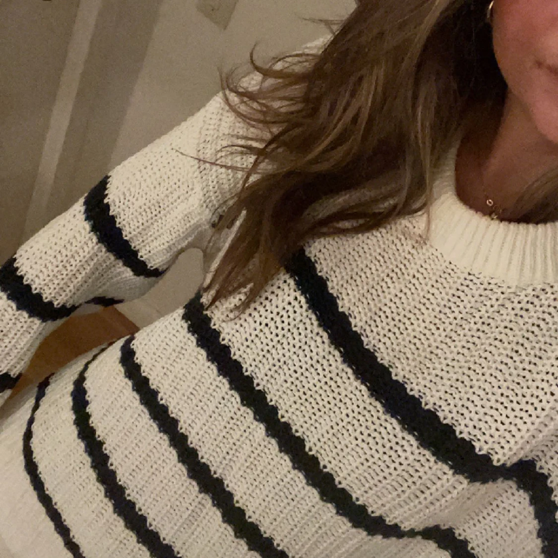 Stickad randig tröja