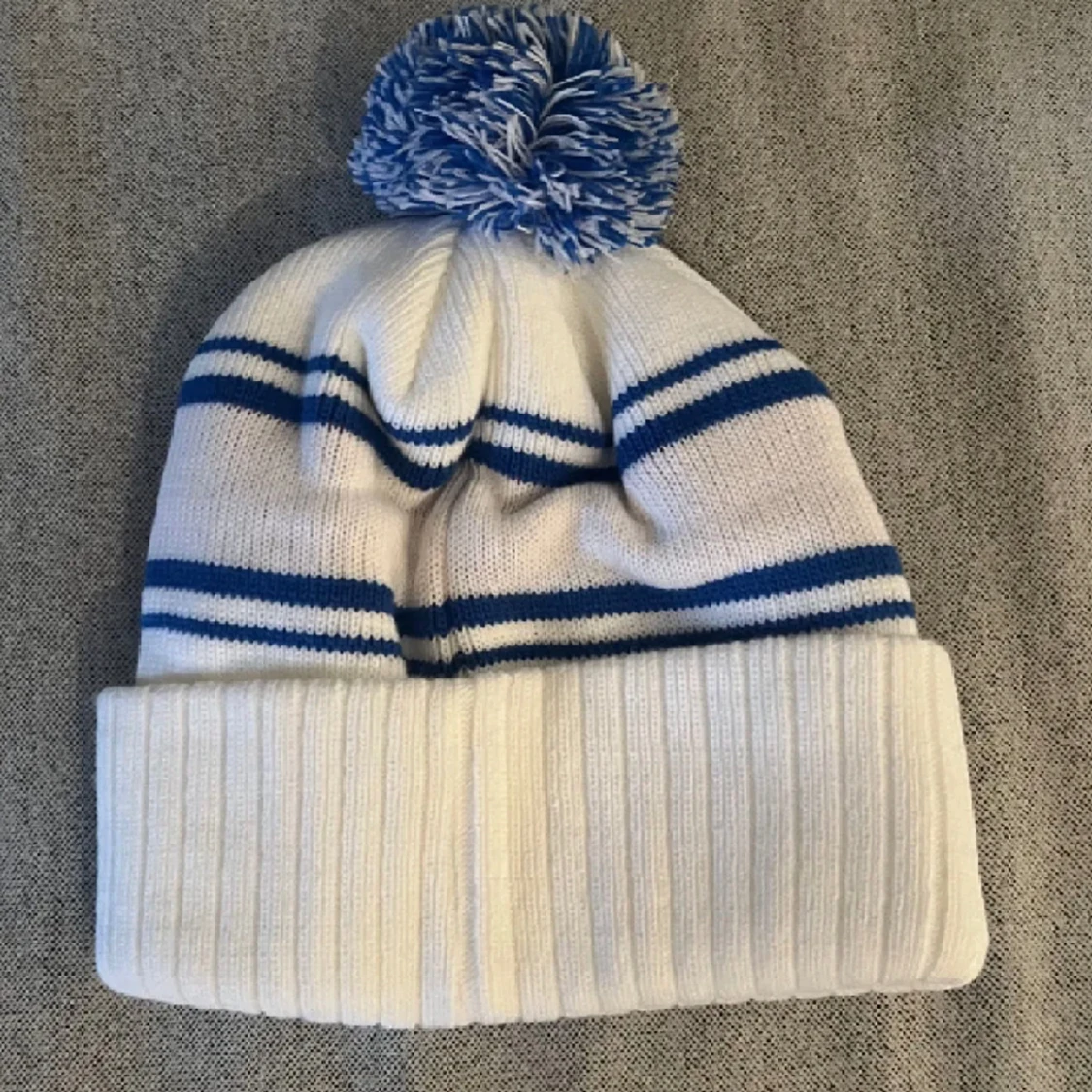 Mössa från Minttu - NY - 90