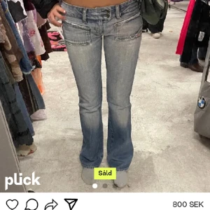 Diesel Jeans - AVSLUTAR BUDGIVNINGEN PÅ  MÅNDAG!!Jätte snygga populära trendiga low waist bootcut jeans ! Midjemåttet är ungefär 37,5cm rakt över och innerbens längden är ca Innerbens längden är ca 78cm men midjan går att justera till mindre!❤️
