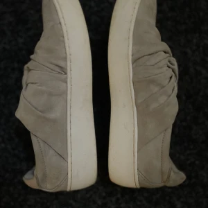 Skor - Skor som är använda men tvättade!!