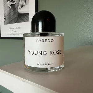 BYREDO - YOUNG ROSE - Byredo parfym i doften ”Young Rose”, 50 ml
