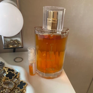 Choco musk - Kommer med en liten sample som jag hällt i och som är bra att ha i väskan. Därav ser den inte så full ut men den är inprinsip full om man räknar ihop de 