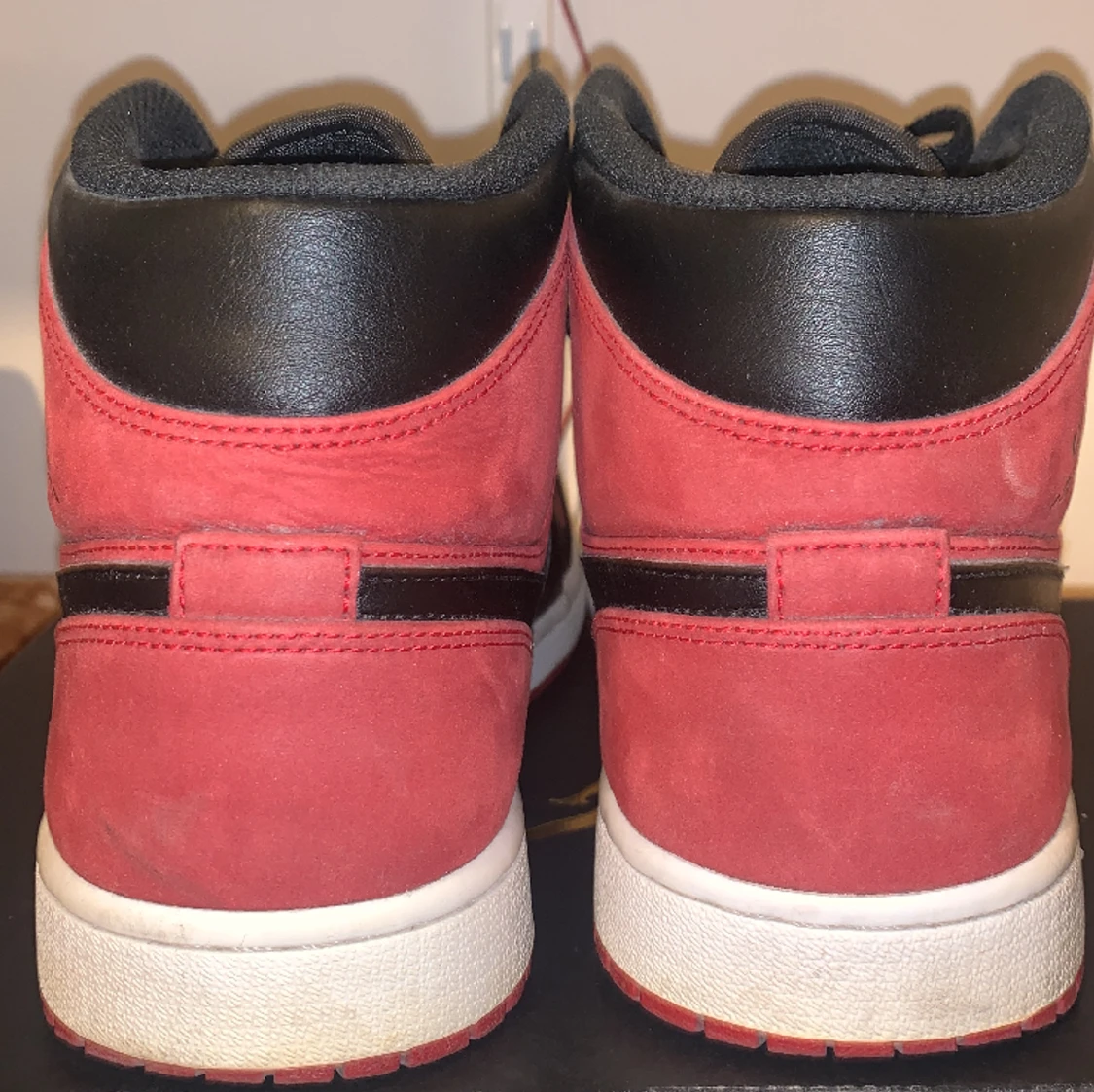 Jordan 1 Mid Mocka - 91
