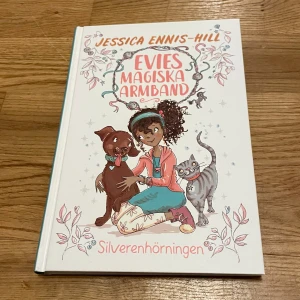 Evies Magiska Armband - Silverenhörningen 