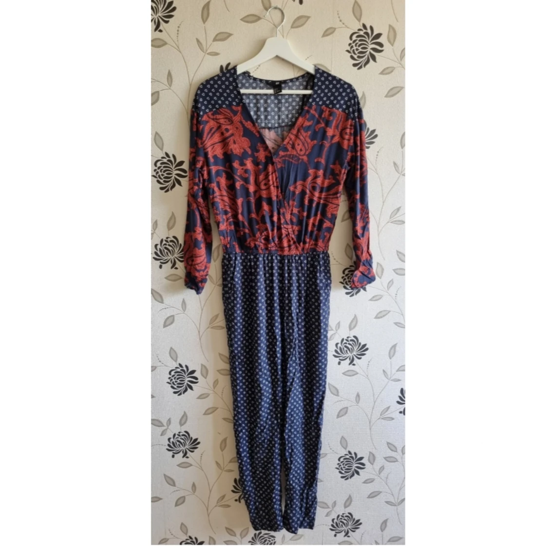 Jumpsuit från H&M, Strl: 34/XS, flerfärgad, sommar/summer, byxdress, blommor,