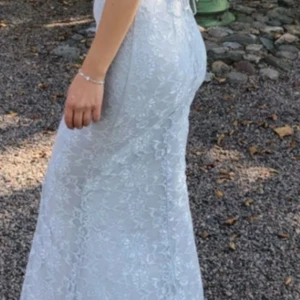 Långklänning med öppenrygg  - Säljer nu min otroligt fina balklänning, perfekt till andra festigligheter också!!!