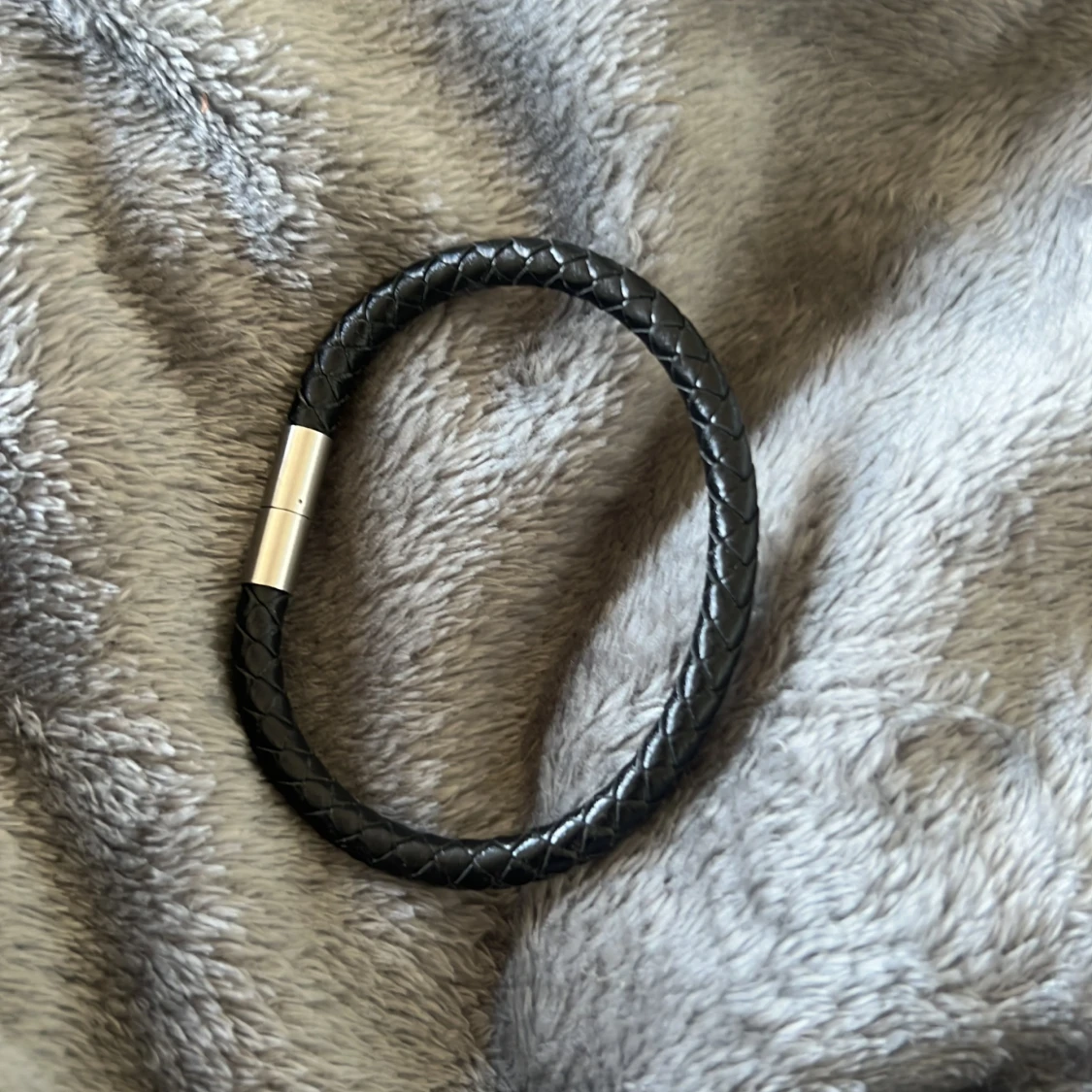 Fint läderarmband🖤 - 90